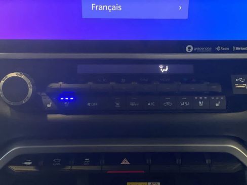 Used 2024 Toyota Tundra Platinum AWD/4WD image 21