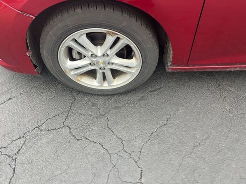 Used 2018 Chevrolet Cruze LT w/ LPO, Black Nameplate Package image 32