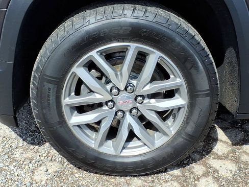 Used 2017 GMC Acadia SLE AWD/4WD image 9
