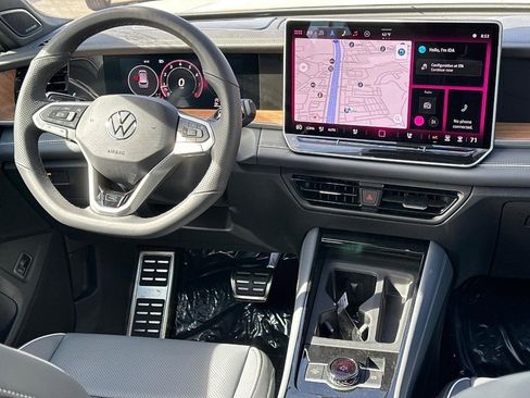 New 2026 Volkswagen Tiguan SEL R-Line image 10