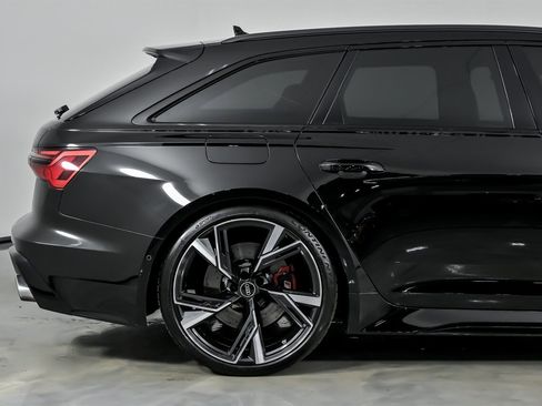 Used 2022 Audi RS 6 image 12