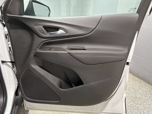 Certified 2024 Chevrolet Equinox RS AWD/4WD image 17