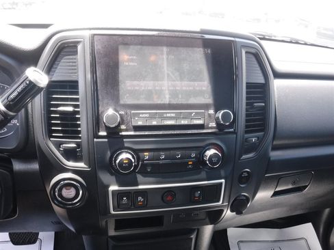 Used 2022 Nissan Titan S RWD image 17