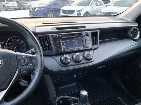 Used 2017 Toyota RAV4 LE image 5