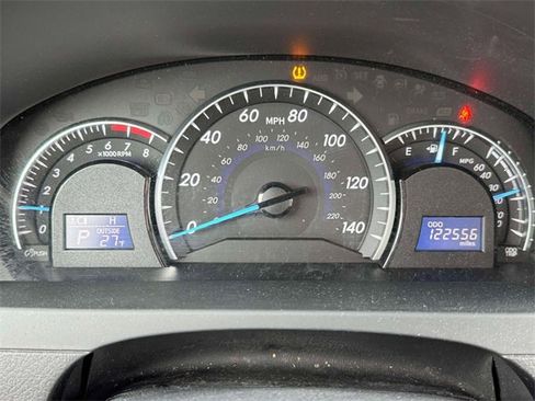 Used 2014 Toyota Camry XLE image 26