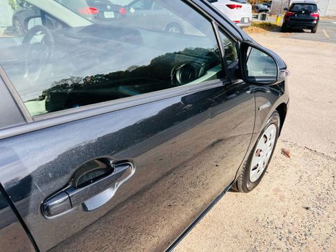 Used 2013 Toyota Prius C Two image 13