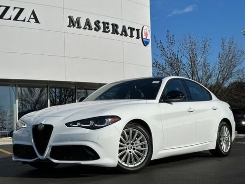 Used 2024 Alfa Romeo Giulia Sprint RWD image 1