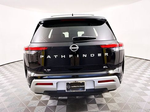 Certified 2024 Nissan Pathfinder SL image 22