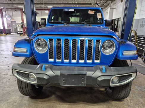 Used 2023 Jeep Wrangler Unlimited Sahara image 2