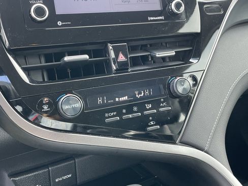 Used 2024 Toyota Camry SE image 17