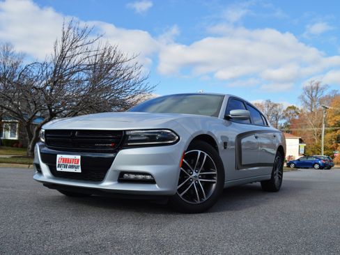 Used 2019 Dodge Charger SXT w/ Driver Confidence Group image 24