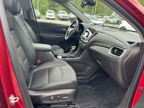 Used 2023 Chevrolet Equinox Premier AWD/4WD image 34