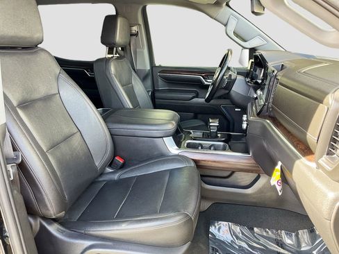 Used 2023 GMC Sierra 1500 SLT w/ SLT Convenience Package image 29