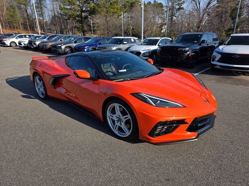Used 2021 Chevrolet Corvette Stingray Coupe w/ Z51 Performance Package image 2