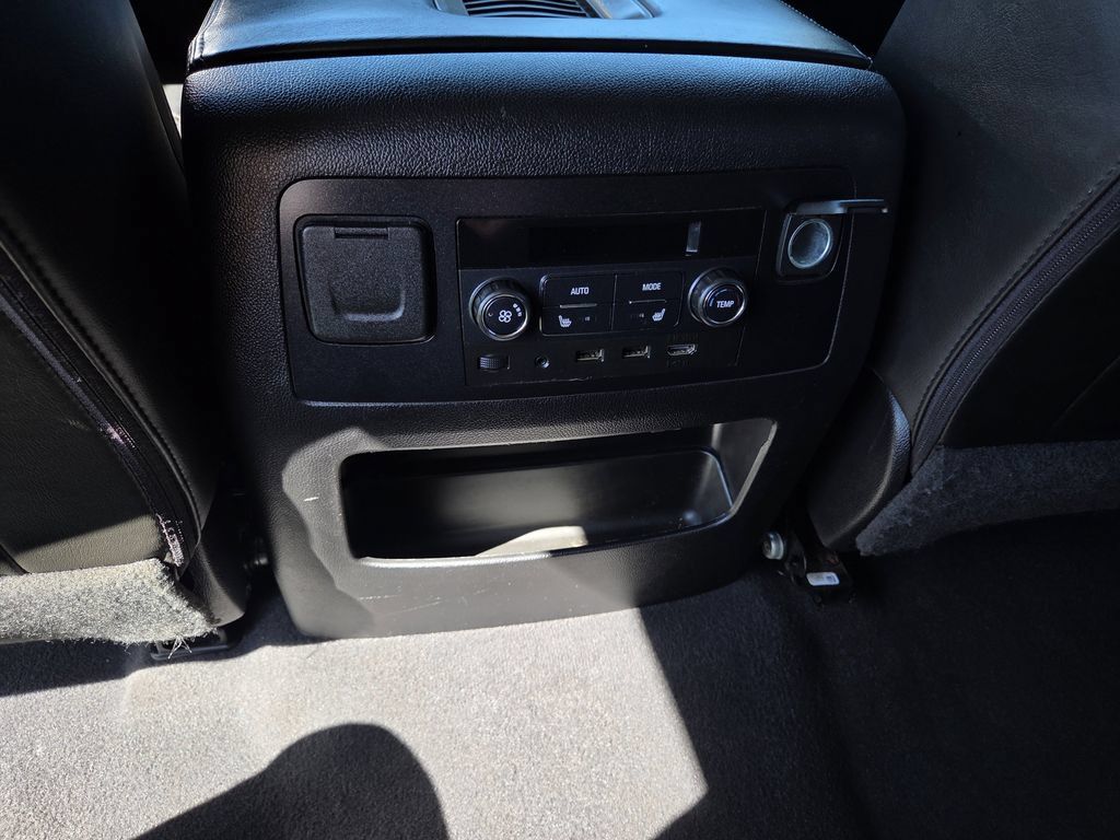 Used 2020 GMC Yukon Denali w/ Open Road Package AWD/4WD image 22