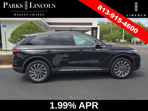 Certified 2025 Lincoln Corsair Reserve AWD/4WD image 3