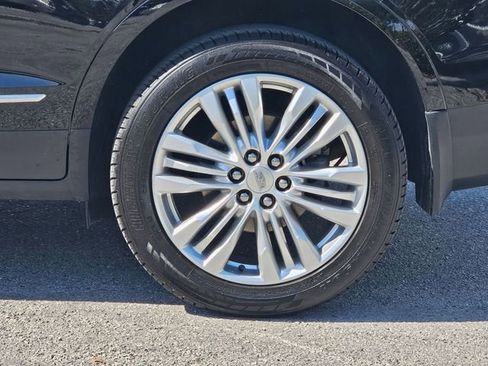 Used 2019 Cadillac XT5 Premium Luxury FWD image 32