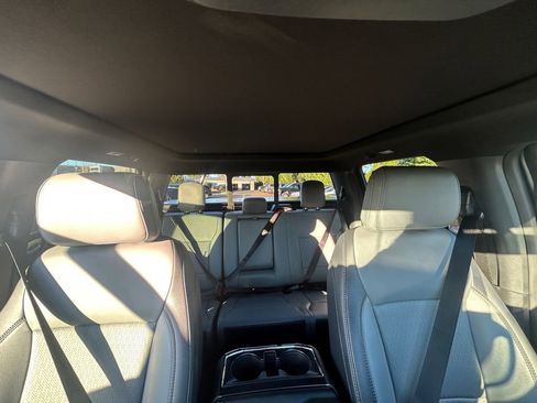 Used 2025 Ford F150 Lightning Lariat image 27