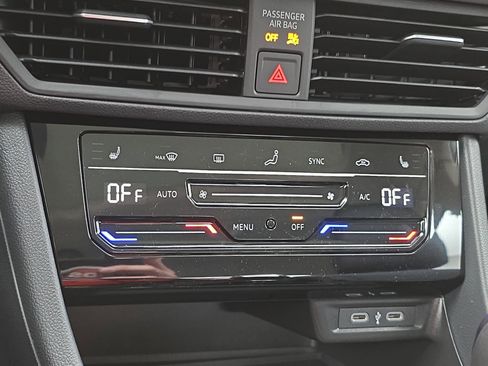 New 2026 Volkswagen Jetta SE image 23