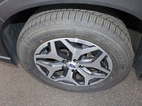 Used 2021 Subaru Forester Premium AWD/4WD image 61