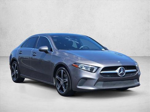 Used 2021 Mercedes-Benz A 220 image 3