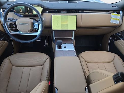 New 2026 Land Rover Range Rover SE image 9