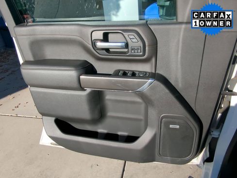 Used 2022 GMC Sierra 2500 AT4 w/ AT4 Premium Plus Package image 10