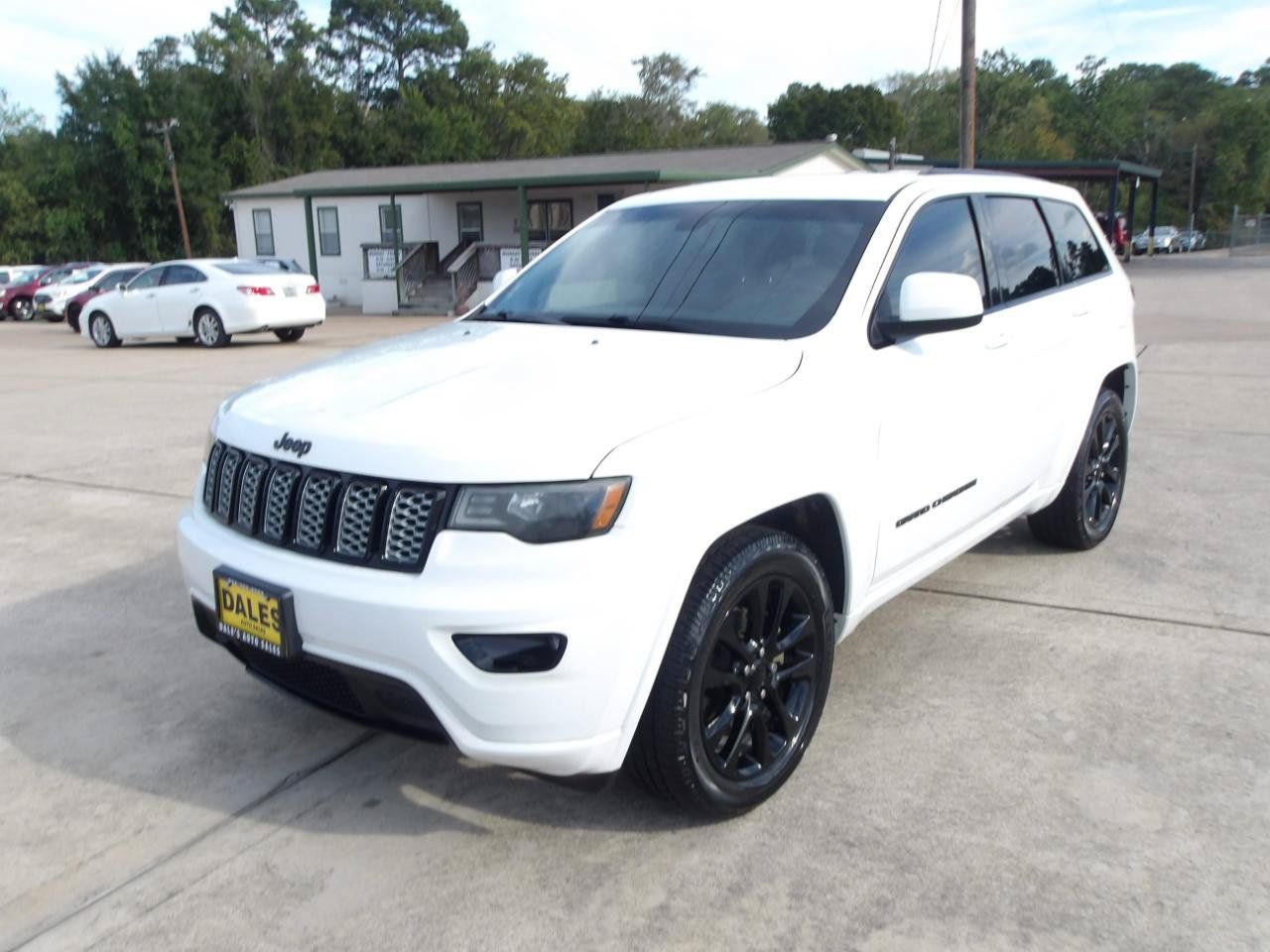 Used 2020 Jeep Grand Cherokee Altitude RWD image 2