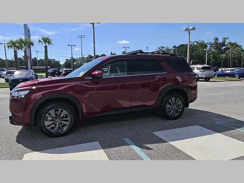 Used 2022 Nissan Pathfinder SV FWD image 25
