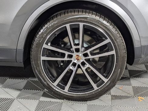 New 2026 Porsche Cayenne E-Hybrid Coupe image 12