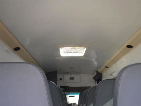 Used 2003 Ford E-450 and Econoline 450 Super Duty image 40