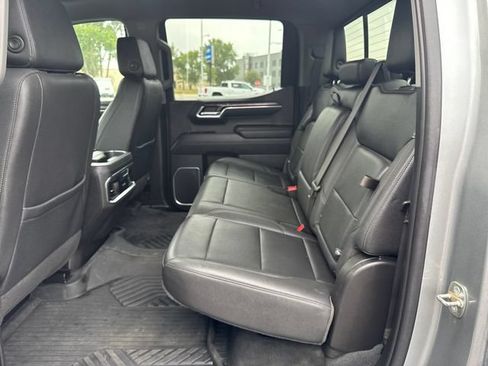 Used 2023 Chevrolet Silverado 1500 LTZ AWD/4WD image 23