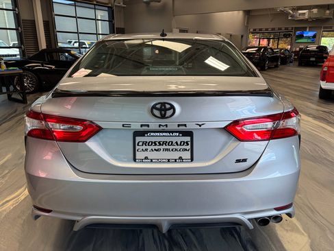 Used 2020 Toyota Camry SE FWD image 27