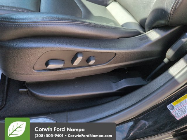 Used 2018 Cadillac XT5 Premium Luxury AWD/4WD image 12