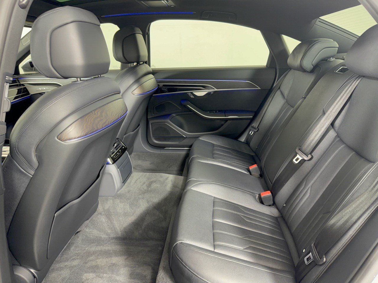 Used 2022 Audi A8 L 3.0T w/ Executive Package AWD/4WD image 25