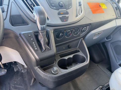 Used 2018 Ford Transit 250 138 RWD image 29