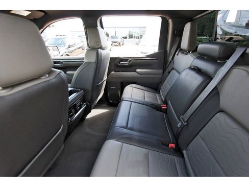 Used 2024 Chevrolet Silverado 1500 ZR2 w/ Technology Package AWD/4WD image 9