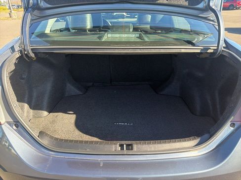 Used 2018 Toyota Corolla L image 19