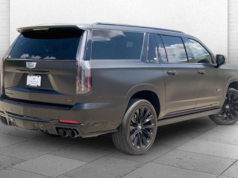 Certified 2026 Cadillac Escalade ESV V w/ LPO, ONYX Package AWD/4WD image 14