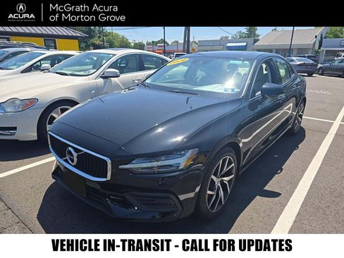 Used 2020 Volvo S60 T5 Momentum w/ Protection Package FWD image 1