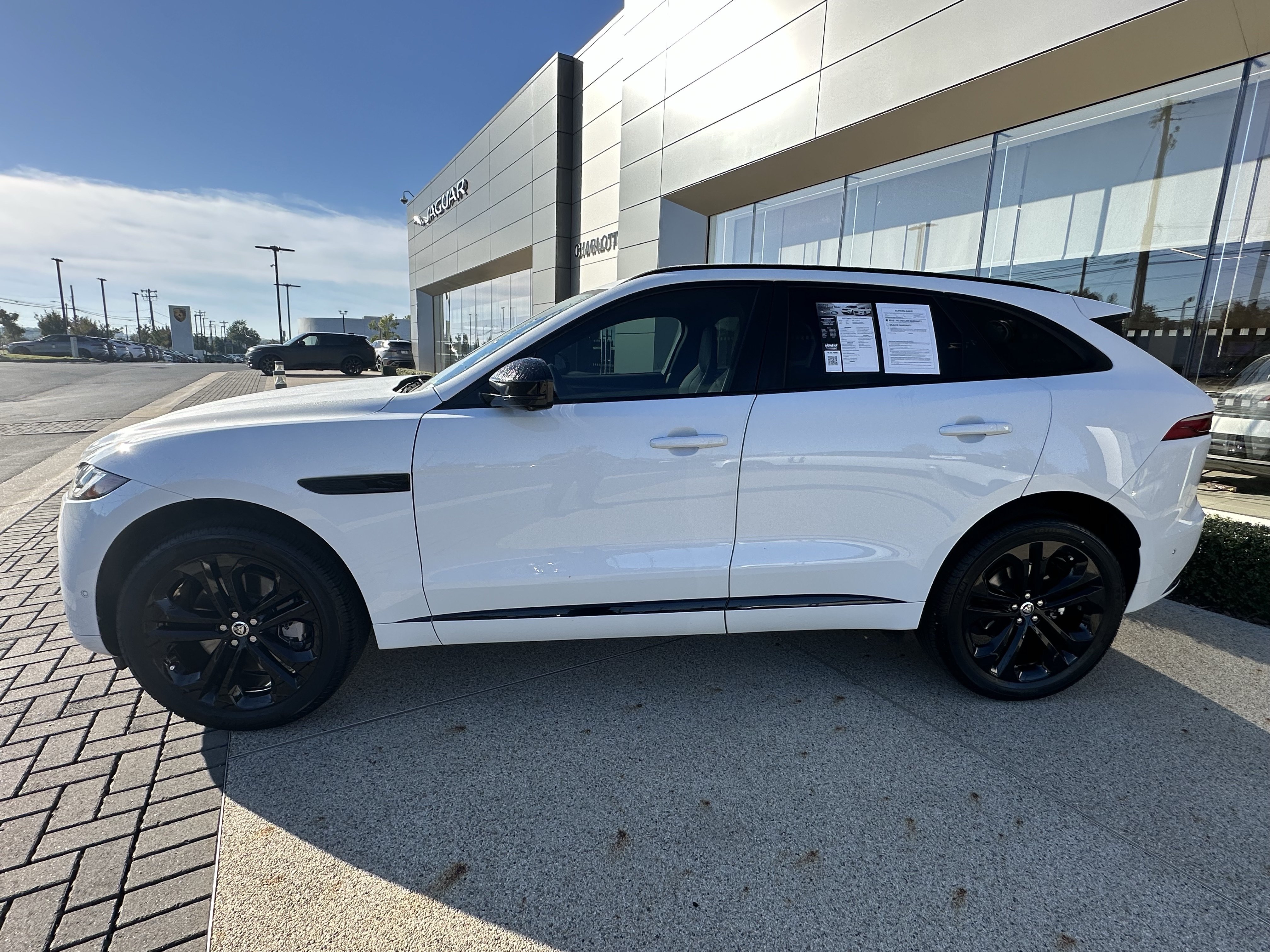 Certified 2026 Jaguar F-PACE R-Dynamic S AWD/4WD image 4
