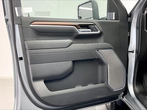 New 2026 GMC Sierra 2500 Denali w/ Denali Reserve Package image 12