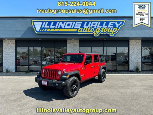 Used 2018 Jeep Wrangler Unlimited Sport S AWD/4WD image 1