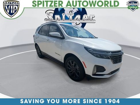 Used 2023 Chevrolet Equinox RS w/ LPO, Floor Liner Package FWD image 2