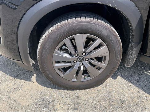 Certified 2025 Nissan Pathfinder S FWD image 7