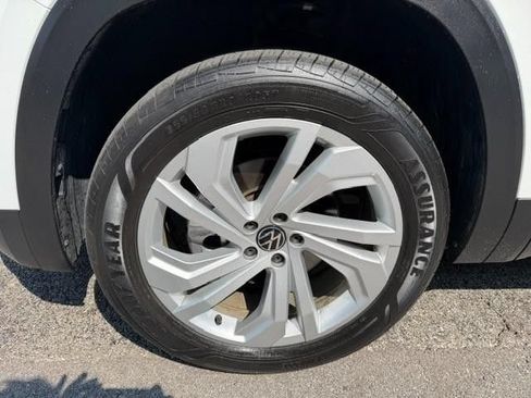 Used 2023 Volkswagen Atlas SE AWD/4WD image 21