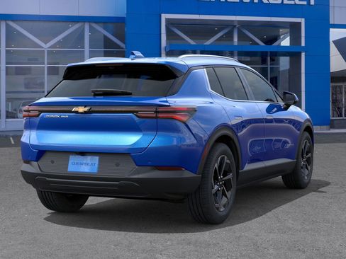 New 2026 Chevrolet Equinox EV LT image 4