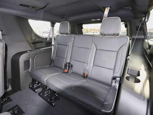 New 2026 GMC Yukon XL Elevation image 15