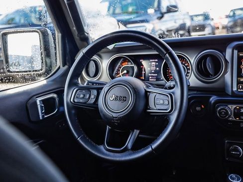 Certified 2022 Jeep Wrangler Unlimited Willys image 16