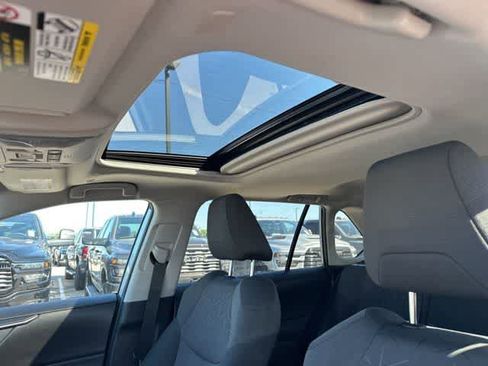 Used 2023 Toyota RAV4 XLE w/ Convenience Package image 4